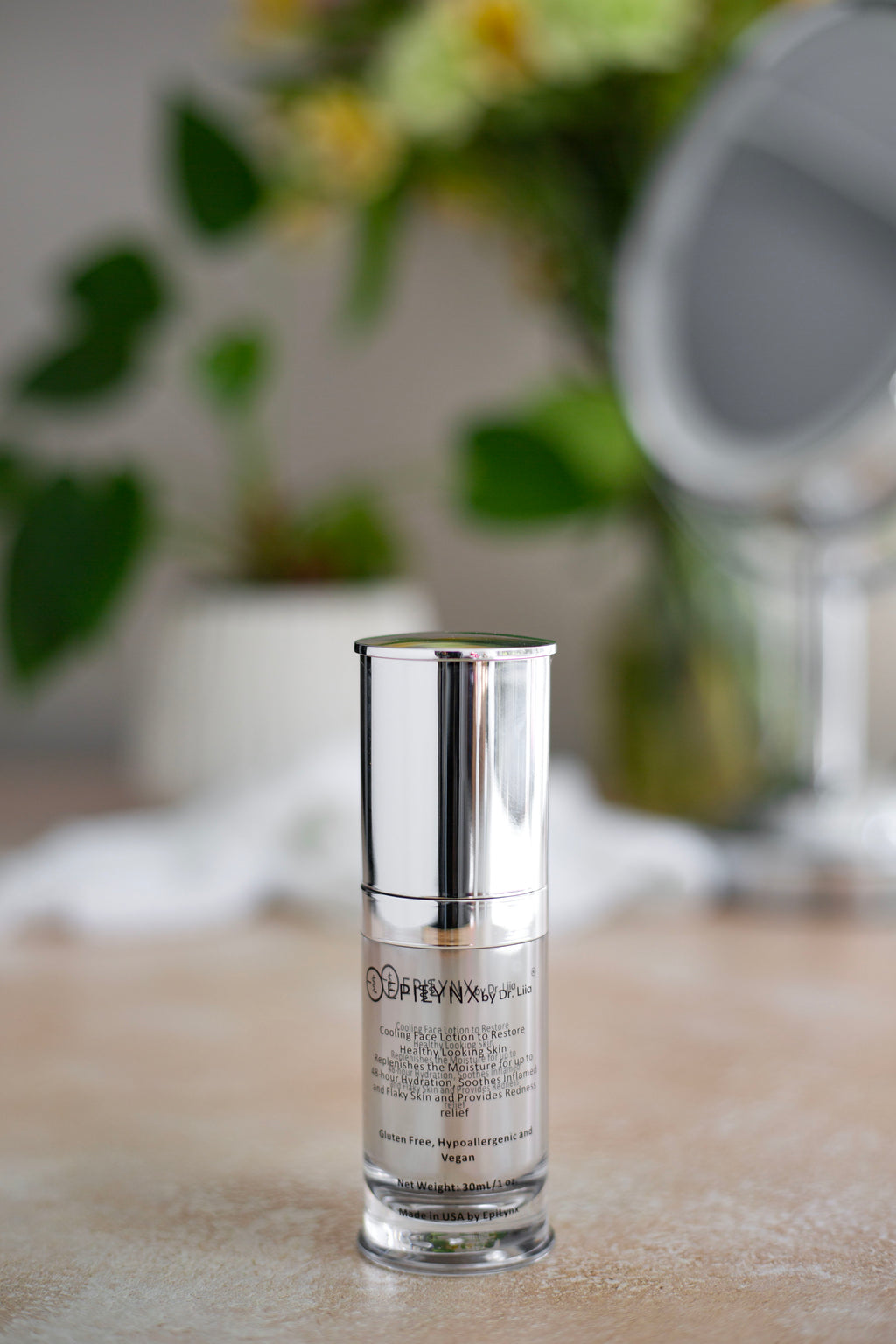 Lightweight Face Moisturizer for Sensitive & Dry Skin – Calming & Hydrating